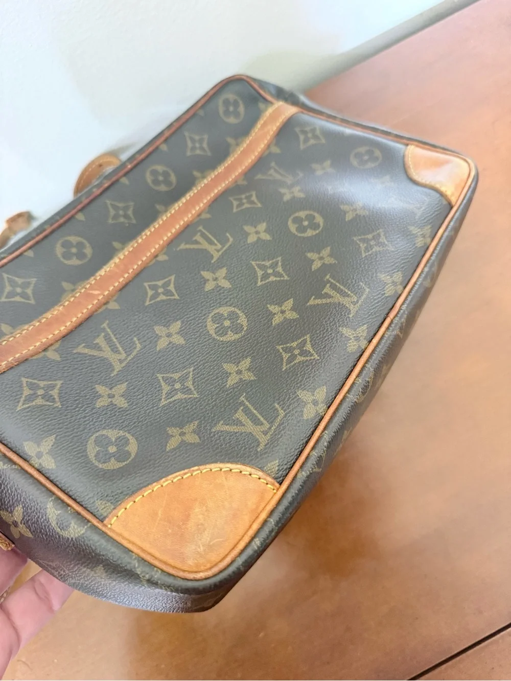 Vintage Authentic Louis Vuitton Monogram Trocadero 23 Canvas Leather Shoulder